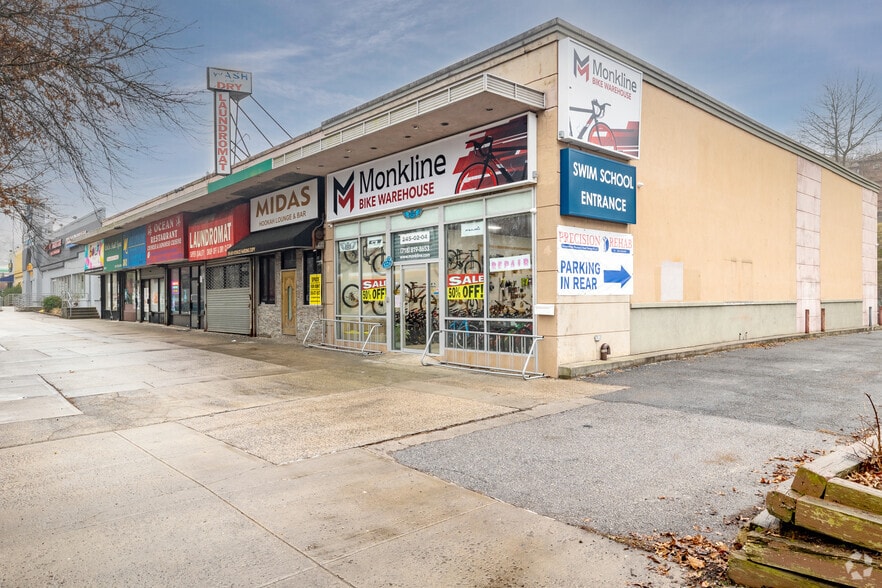 Primary Photo Of 245-02-245-24 Horace Harding Expy, Little Neck General Retail For Lease