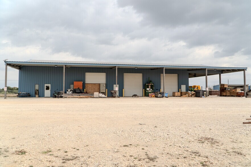 Primary Photo Of 945 Huser Blvd, Schulenburg Industrial For Lease