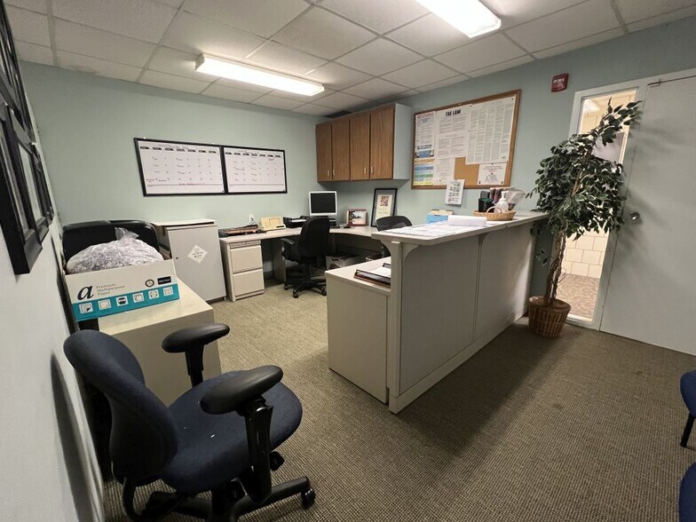 More Photos Of 140 Grandview Ave, Waterbury Unknown For Lease