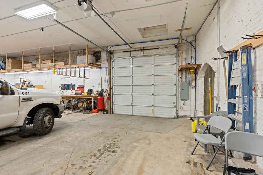 More Photos Of 630 W Shannon Ave, Spokane General Retail For Sale