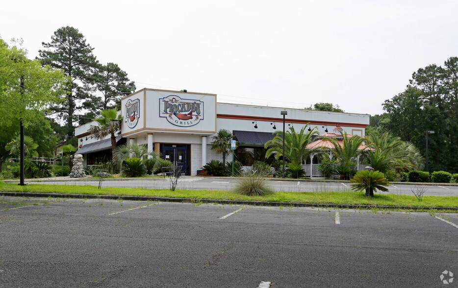 Primary Photo Of 2809 Sharer Rd, Tallahassee Restaurant For Lease