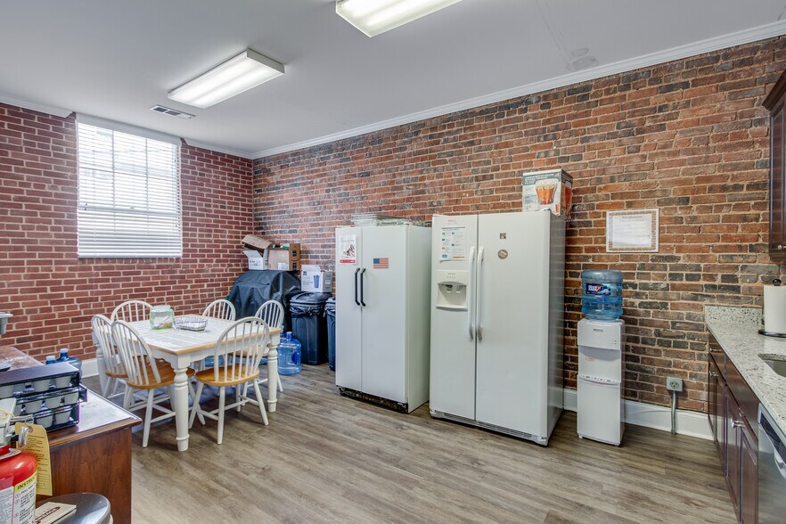 More Photos Of 55 Scott St, Buford Office For Lease