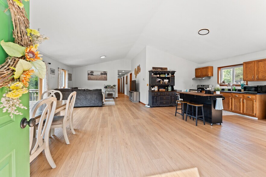 More Photos Of 2582 State Highway 7, Bainbridge Restaurant For Sale