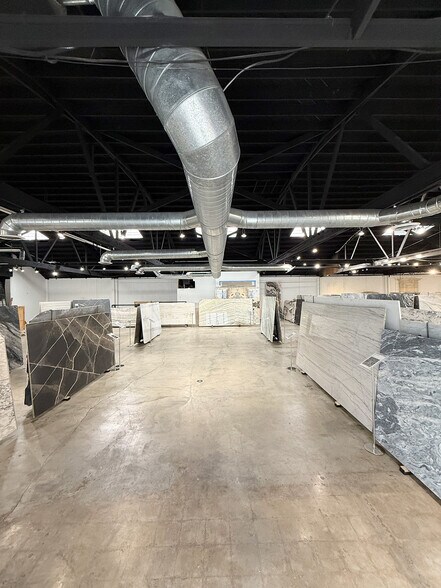 More Photos Of 3221-3223 S La Cienega Blvd, Los Angeles Warehouse For Lease