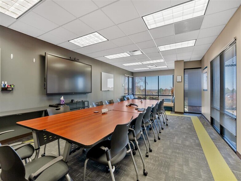 More Photos Of 330 Pelham Rd, Greenville Medical For Lease