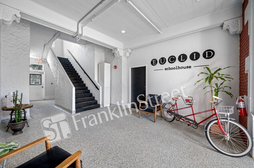 More Photos Of 1090 10th St N, Saint Petersburg Apartments For Sale