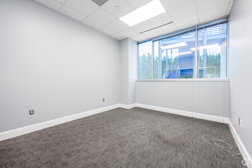 More Photos Of 201 Defense Hwy, Annapolis Office For Sale