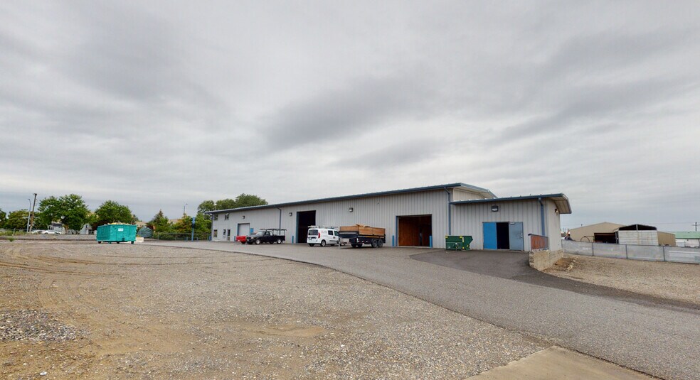 More Photos Of 2205 W Frontage Rd, Pasco Industrial For Lease