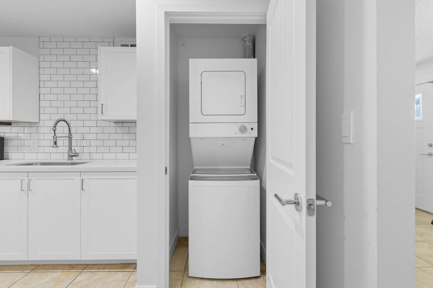 More Photos Of 510 N Horne, Mesa Apartments For Sale