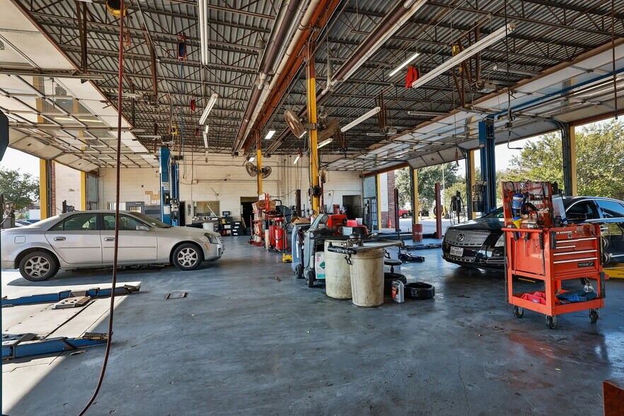 More Photos Of 2650 W I-20, Grand Prairie Unknown For Lease