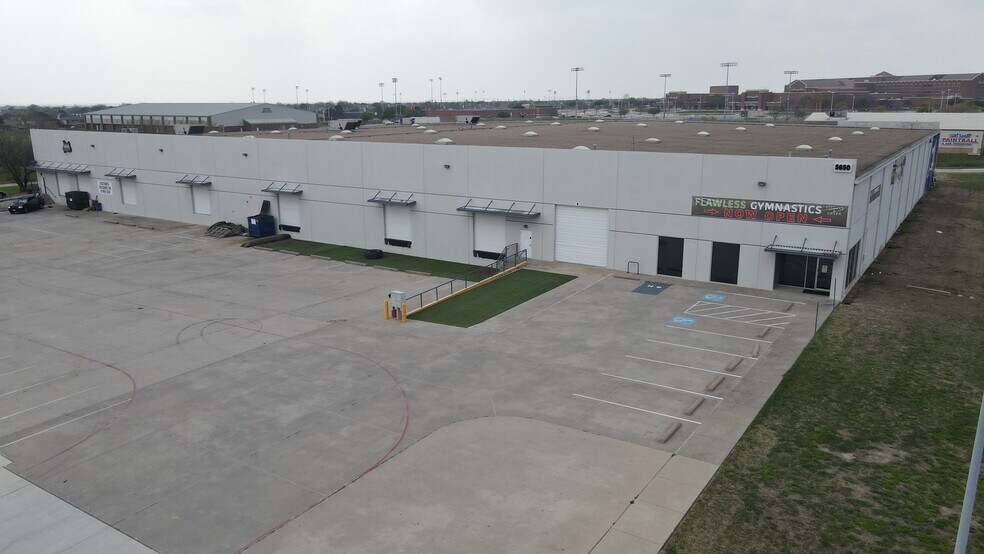 More Photos Of 5650 Kroger Dr, Keller General Retail For Lease