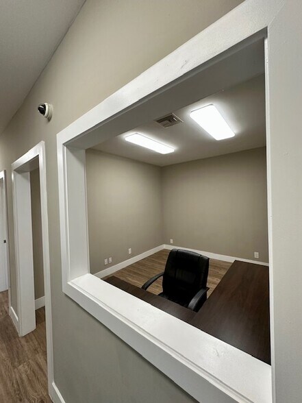 More Photos Of 5397 Orange Dr, Davie Office Residential For Lease