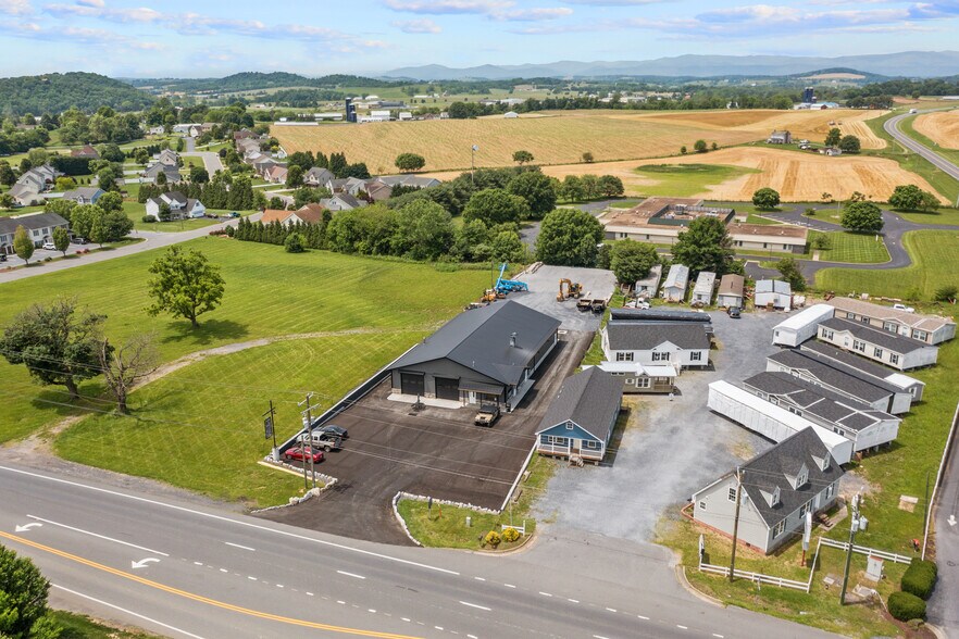 More Photos Of 815 N Main St, Mount Crawford Auto Repair For Sale