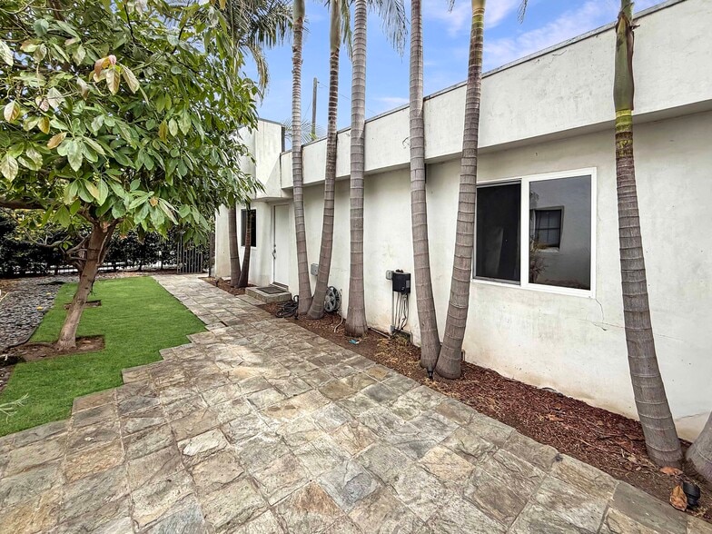 More Photos Of 137 Arena St, El Segundo Flex For Sale