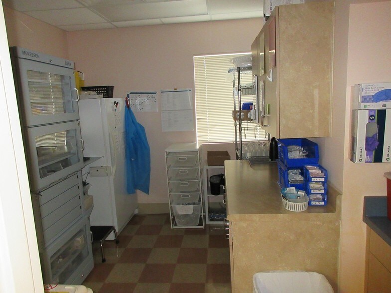 More Photos Of 1264 Malabar Rd SE, Palm Bay Medical For Sale