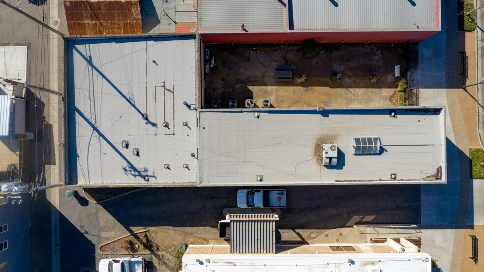 More Photos Of 3234 Santa Fe St, Riverbank Storefront For Sale