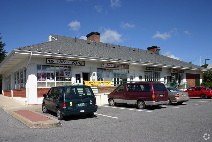 Primary Photo Of 10 Washington St, Middlebury Freestanding For Sale