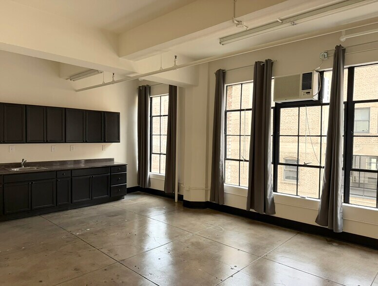 More Photos Of 814-818 S Broadway, Los Angeles Loft Creative Space For Lease