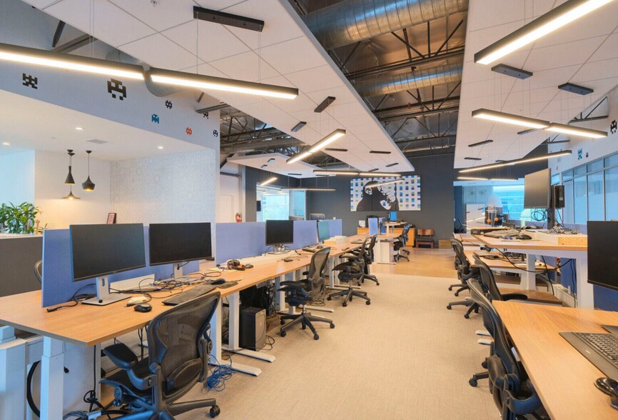 More Photos Of 855 Douglas St, El Segundo Loft Creative Space For Lease