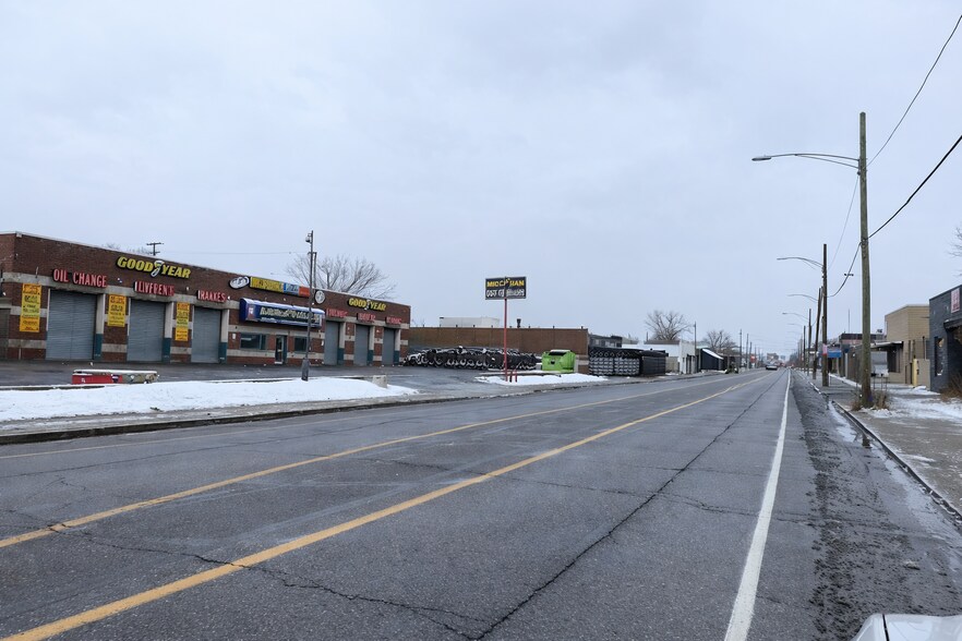 More Photos Of 14201 Wyoming St, Detroit Auto Repair For Sale