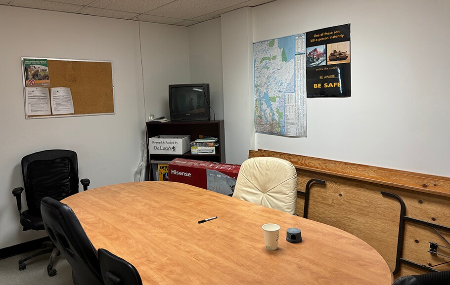 More Photos Of 370 Keewatin St, Winnipeg Warehouse For Lease