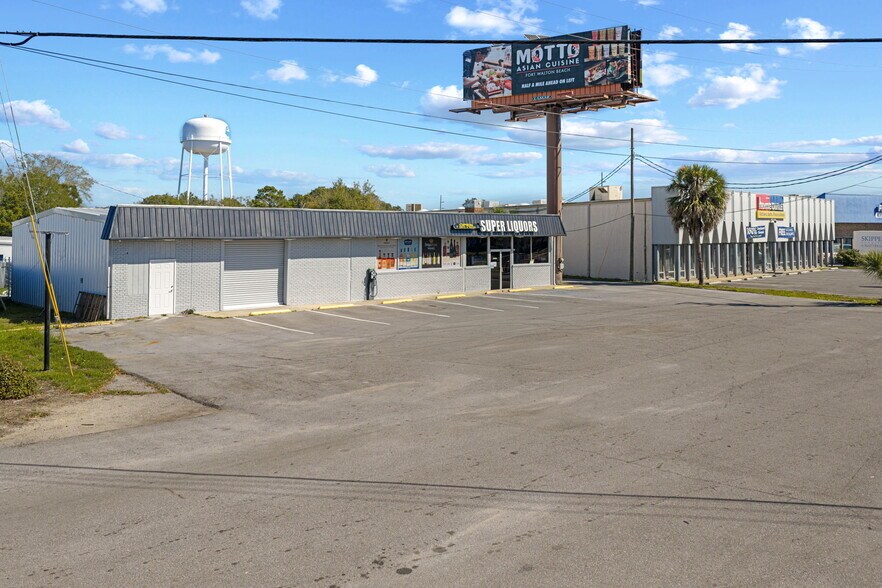 More Photos Of 507 Mary Esther Cut-off, Fort Walton Beach Freestanding For Sale