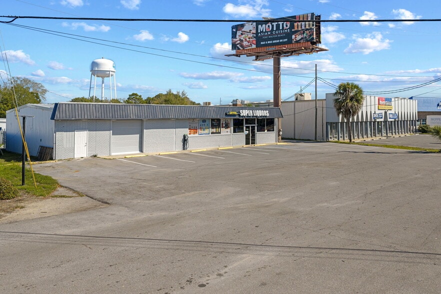 More Photos Of 507 Mary Esther Cut-off, Fort Walton Beach Freestanding For Sale
