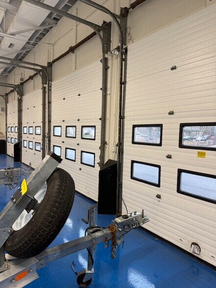 More Photos Of 177 Boston Post Rd, Westbrook Auto Repair For Sale