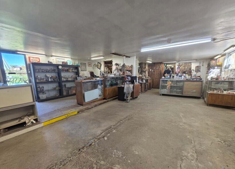 More Photos Of 6640 State Route 5 and 20, Bloomfield Manufacturing For Sale