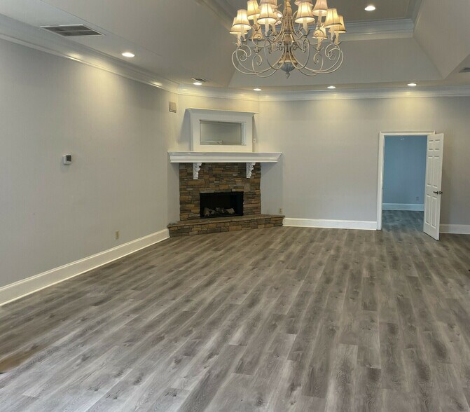 More Photos Of 2765 Access Rd, Covington Light Manufacturing For Sale