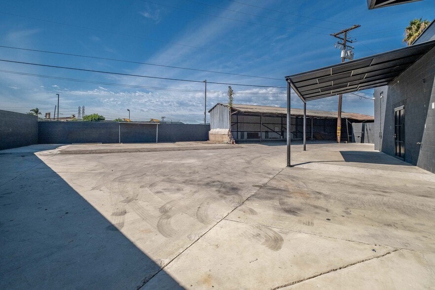 More Photos Of 8100 Electric Ave, Stanton Warehouse For Sale