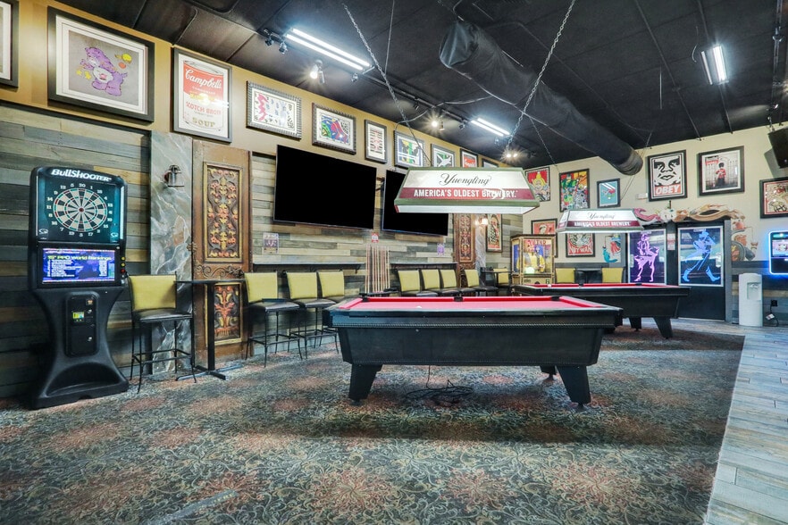 More Photos Of 11475 San Jose Blvd, Jacksonville Bar For Sale