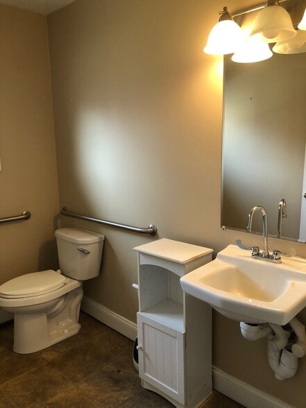 More Photos Of 3157 Mechanicsville Rd, Bensalem Medical For Sale