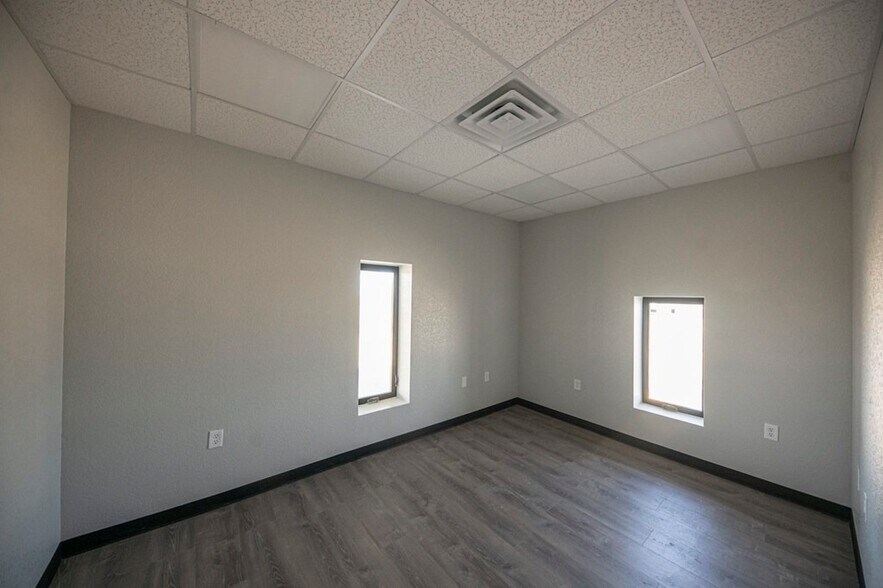 More Photos Of 14661 W I-20, Odessa Warehouse For Lease