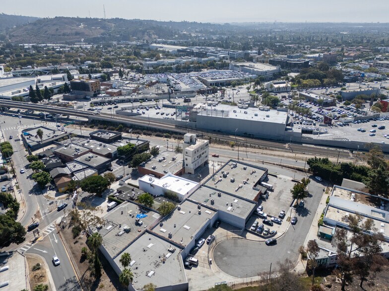 More Photos Of 9005-9009 Exposition Blvd, Los Angeles Loft Creative Space For Lease