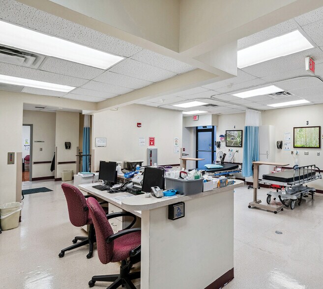More Photos Of 2200 Union Ave, Memphis Skilled Nursing Facility For Lease