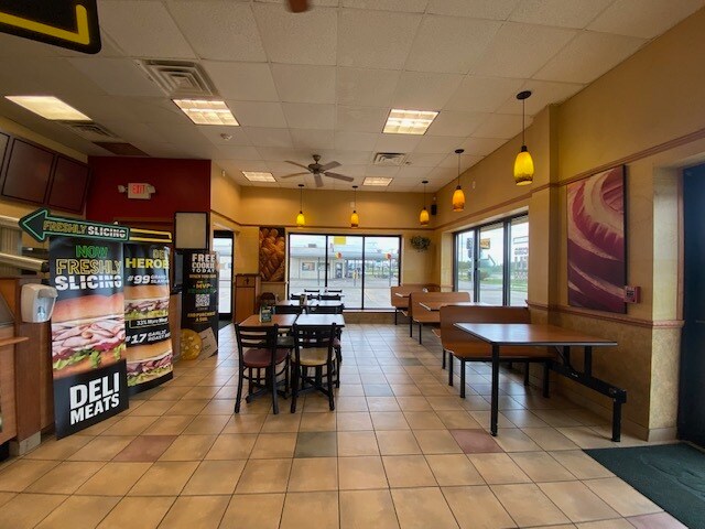 More Photos Of 6757 W Port Arthur Rd, Port Arthur Freestanding For Lease