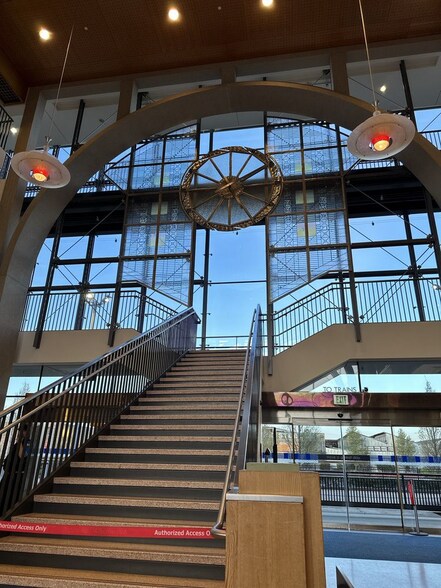 More Photos Of 3201 Smith Ave, Everett Office For Lease