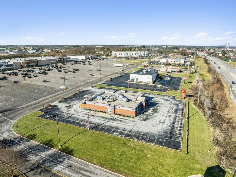 More Photos Of 408 Market Square Dr, Maysville Restaurant For Sale