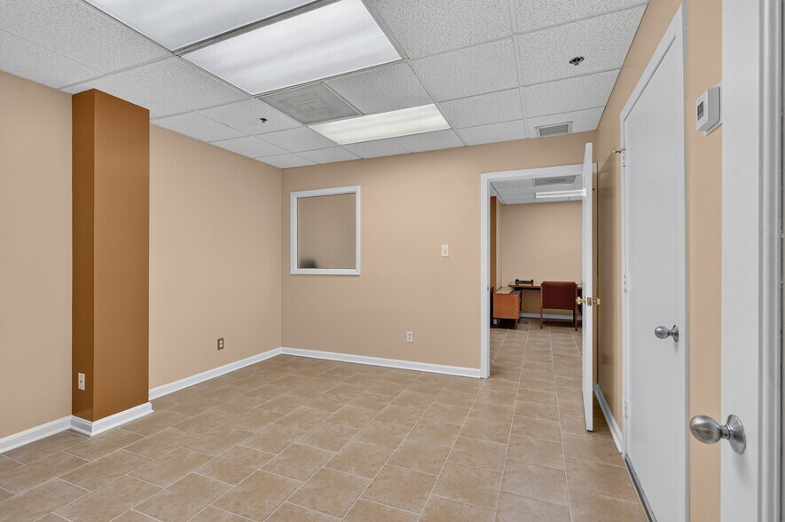 More Photos Of 3713 S George Mason Dr, Falls Church Apartments For Sale