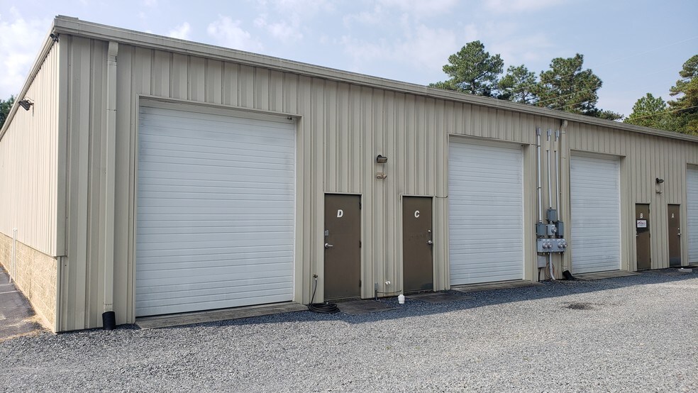More Photos Of 105 Parkway Dr, Aberdeen Showroom For Lease
