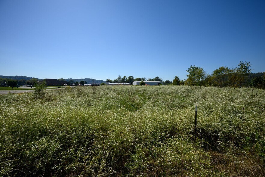 More Photos Of 2 Commerce Dr, Gallipolis Land For Sale