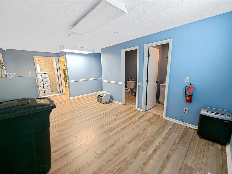 More Photos Of 250 Alhambra Ave, Frankfort Medical For Lease
