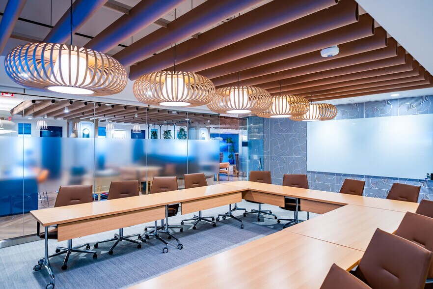 More Photos Of 1750 Tysons Blvd, McLean Coworking Space