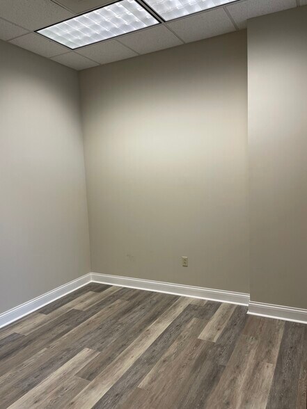 More Photos Of 715 N Church St, Charlotte Office For Lease