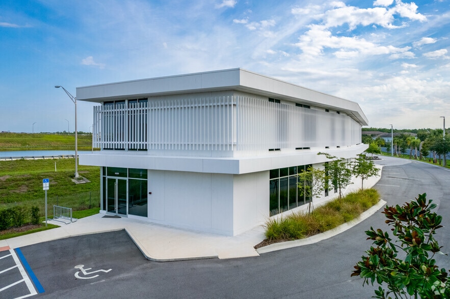 More Photos Of 10920 Moss Park Rd, Orlando Unknown For Lease