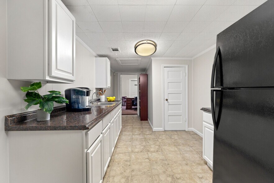 More Photos Of 5231 San Pedro Ave, San Antonio Office Residential For Sale