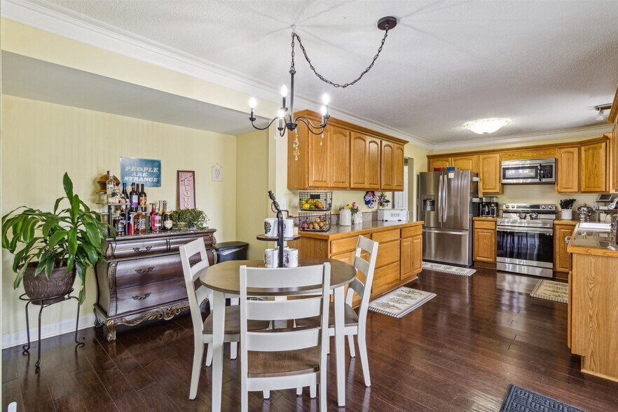 More Photos Of 7010 Frances Rd, Flushing Convenience Store For Sale