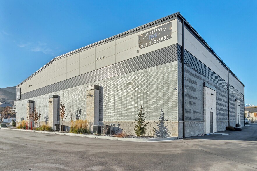 More Photos Of 5639 Mirabella Dr, Herriman Showroom For Sale