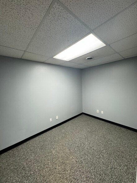More Photos Of 1724-1742 E Ridge Rd, Rochester Medical For Sale